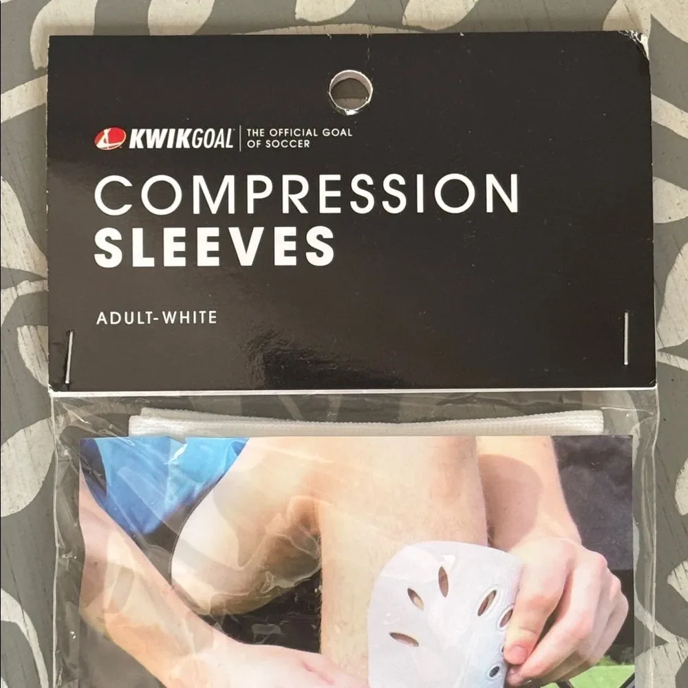 KwikGoal White Compression Shinguard Sleeves One Pair NWT